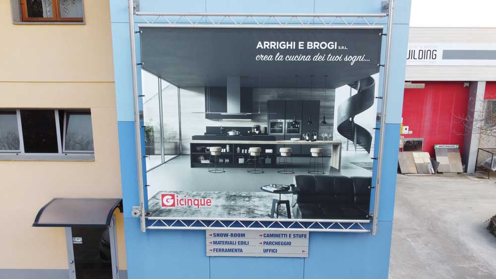 insegna dello showroom di cucine di BigMat Arrighie  Brogi